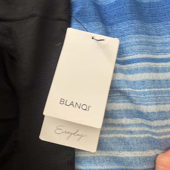 Blanqi maternity capri leggings - Picture 3 of 5